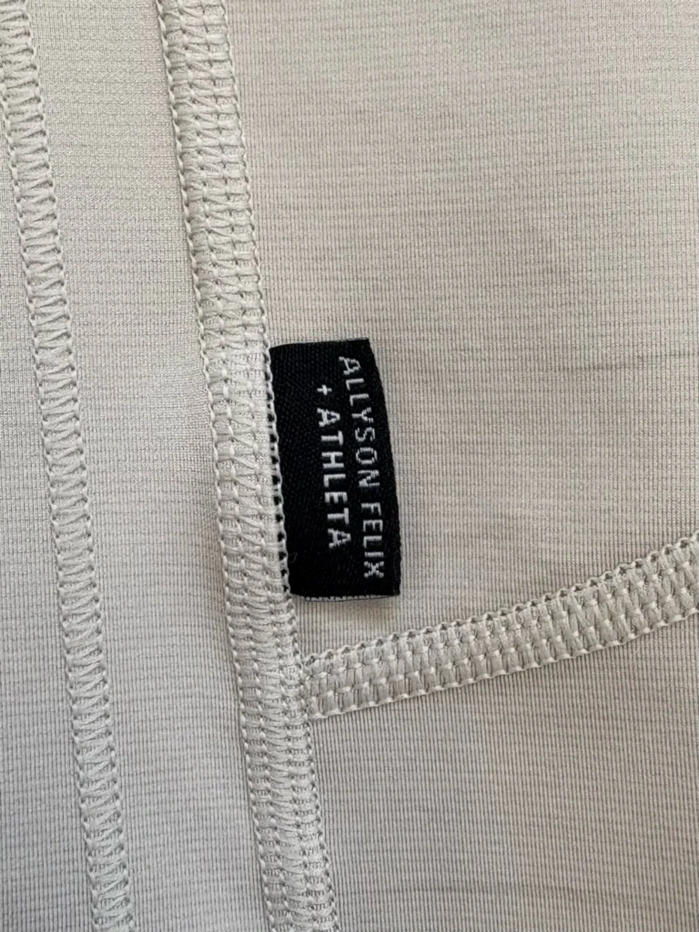 ATHLETA x Allyson Felix Ultimate Stash II Legend 7” Bike Shorts Small Pockets - Picture 7 of 8